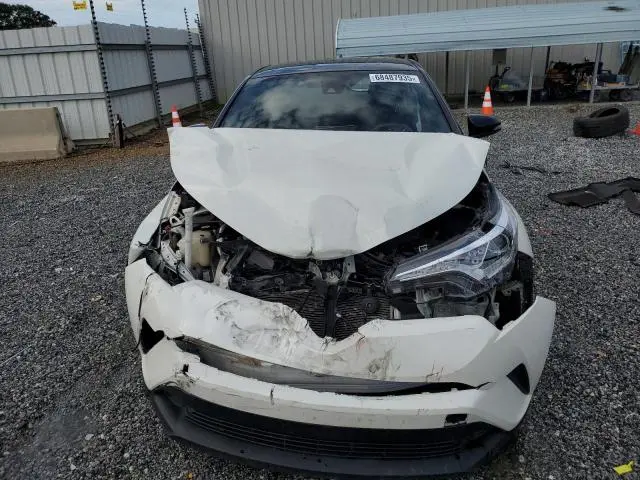 2019 TOYOTA C-HR XLE  