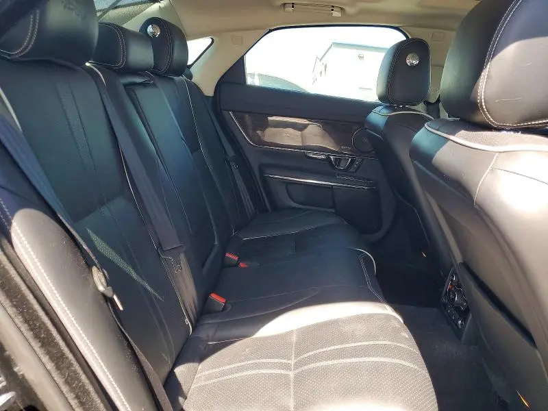 2017 JAGUAR XJ   