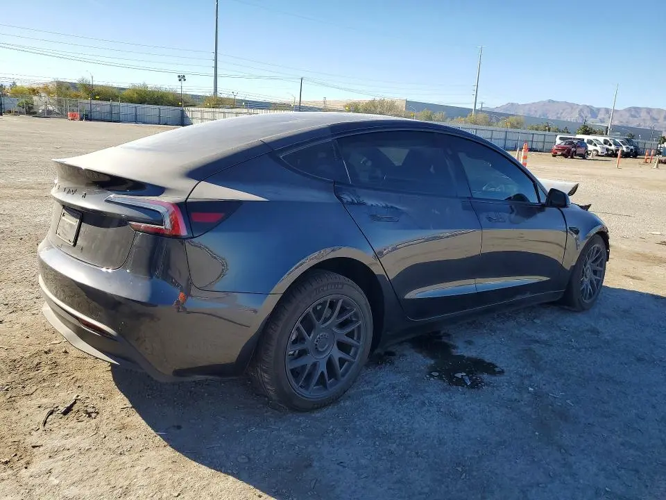 2025 TESLA MODEL 3   