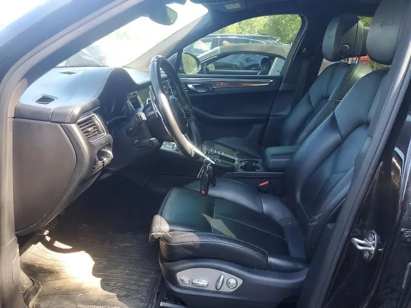 2018 PORSCHE MACAN GTS  