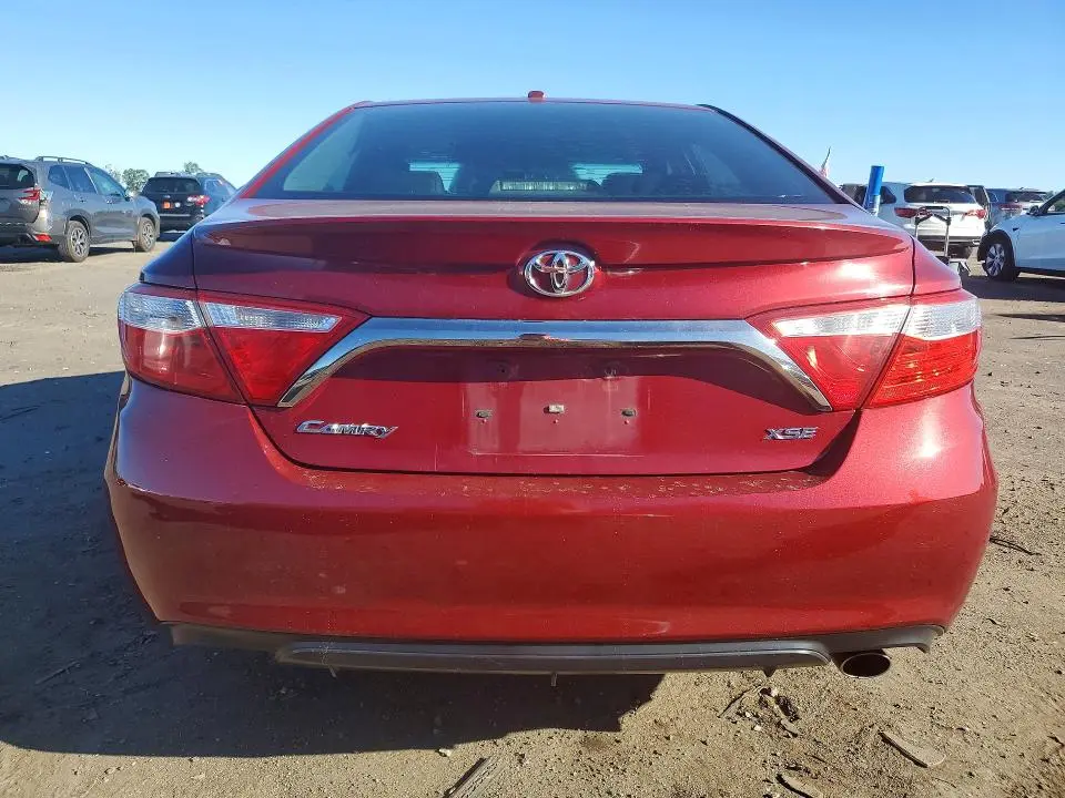 2016 TOYOTA CAMRY XSE  