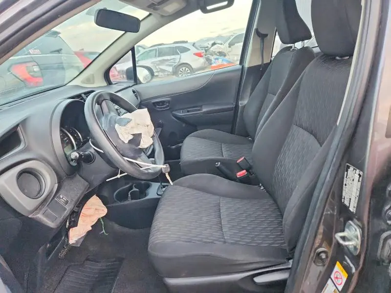 2014 TOYOTA YARIS 5-DOOR L FLEET  