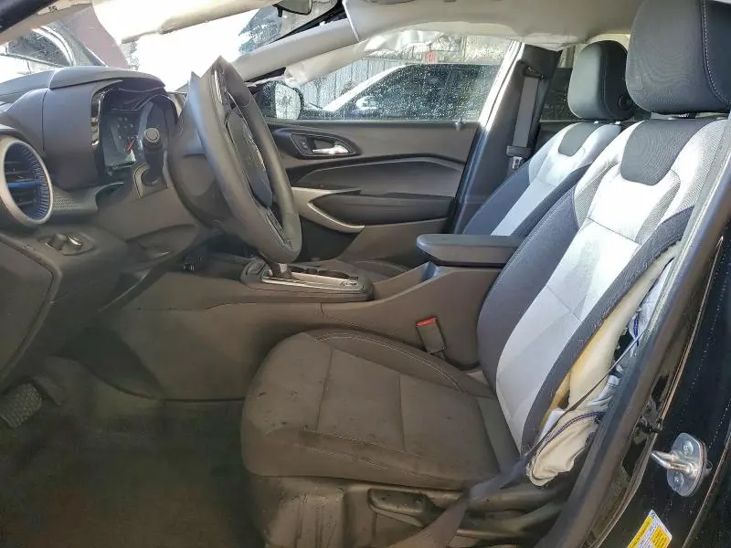 2025 CHEVROLET TRAX LS  