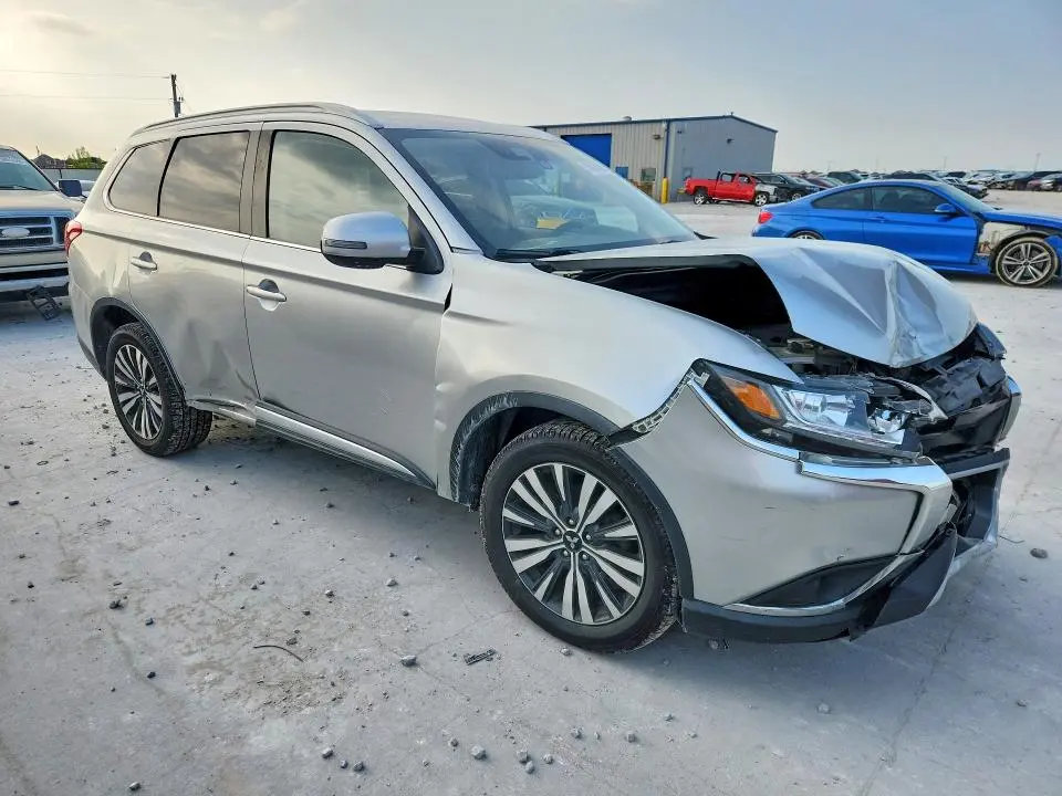 2020 MITSUBISHI OUTLANDER SE  