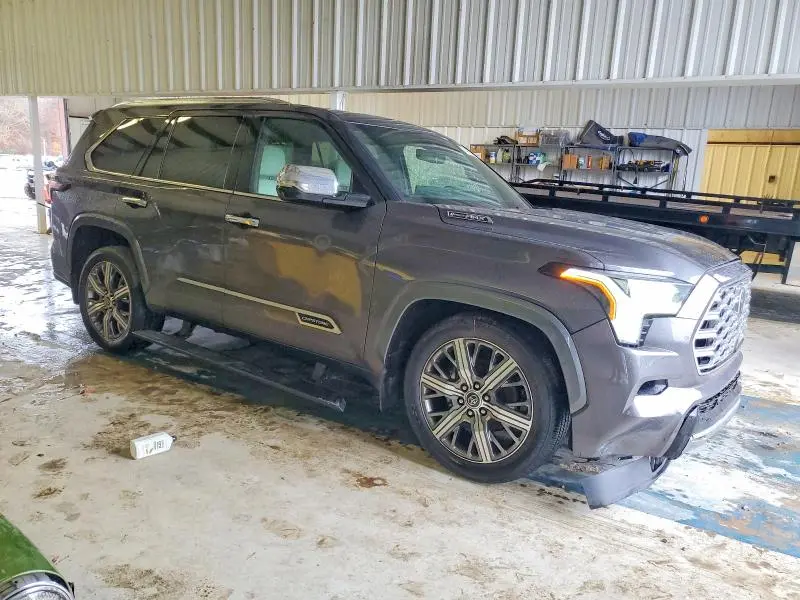 2023 TOYOTA SEQUOIA SR5  