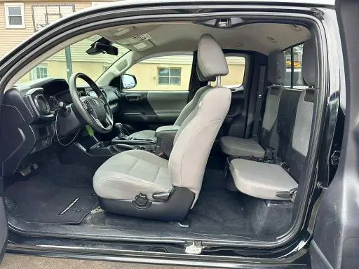 2019 TOYOTA TACOMA SR  