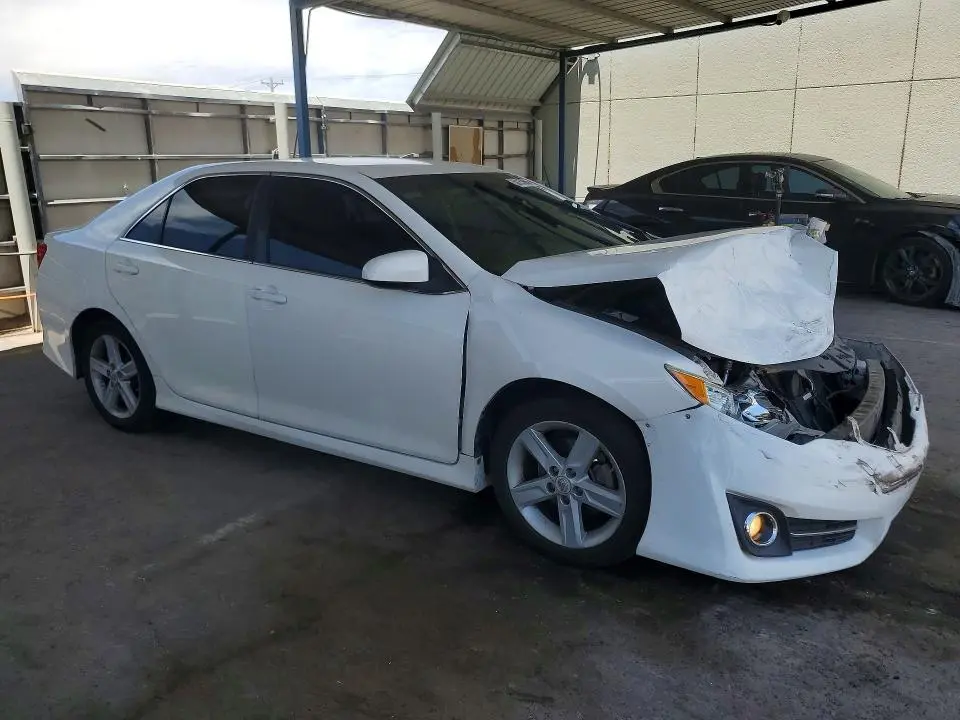 2012 TOYOTA CAMRY SE  