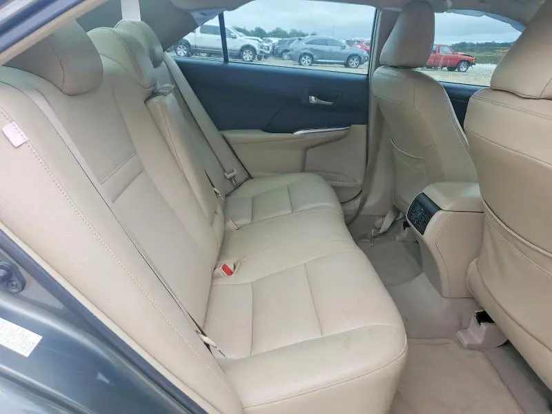 2013 TOYOTA CAMRY XLE  