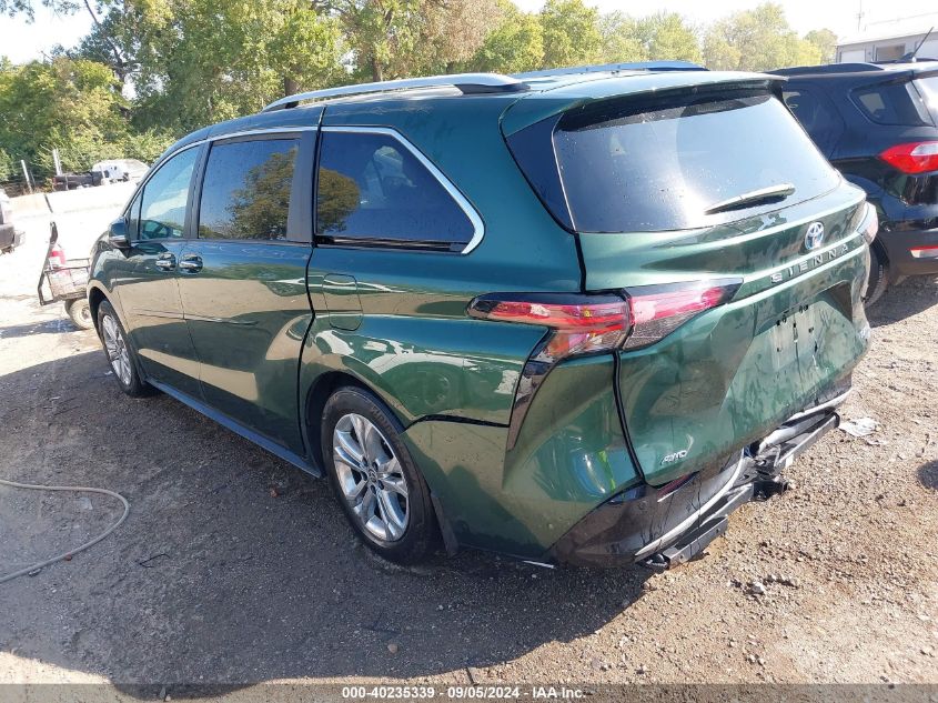 2022 TOYOTA SIENNA PLATINUM