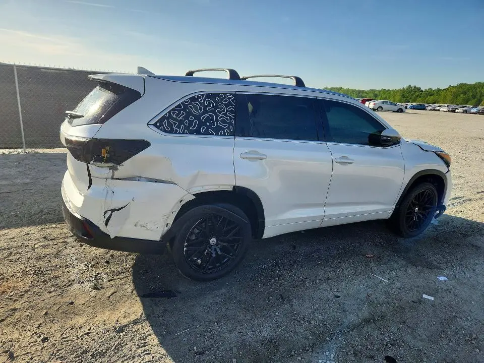 2016 TOYOTA HIGHLANDER XLE  