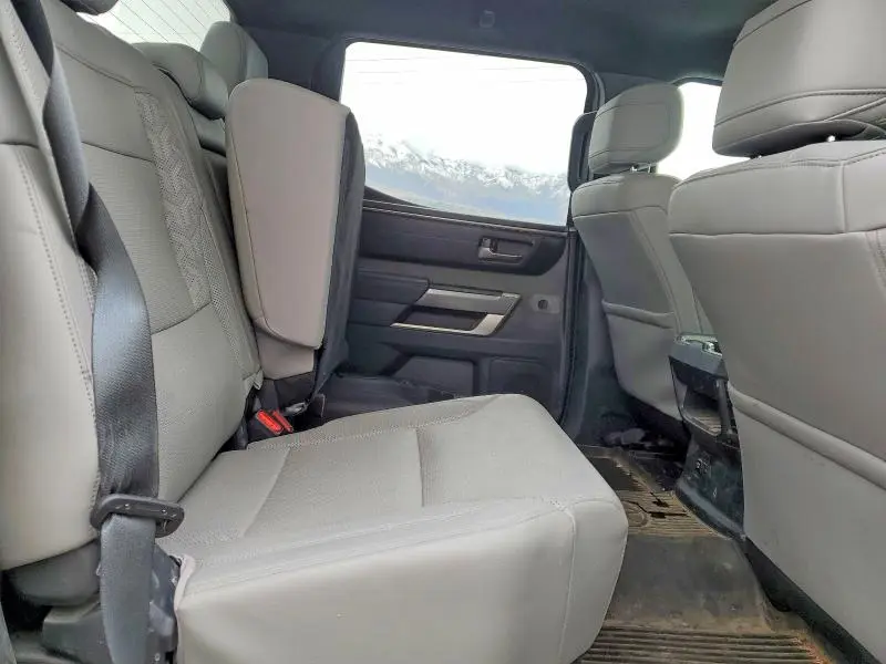 2025 TOYOTA TUNDRA CREWMAX SR5  