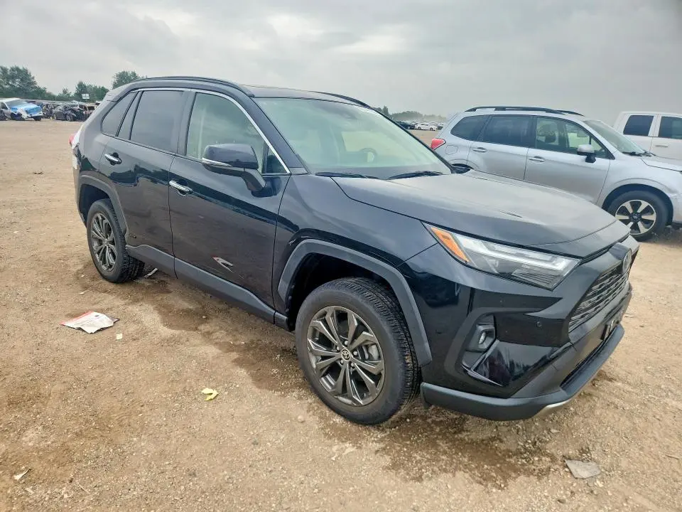 2022 TOYOTA RAV4 LIMITED  
