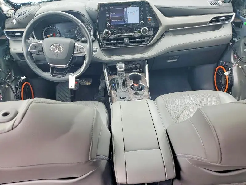 2021 TOYOTA HIGHLANDER LIMITED  