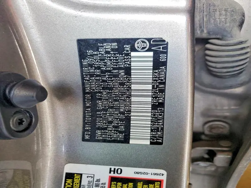 2017 TOYOTA COROLLA SE  