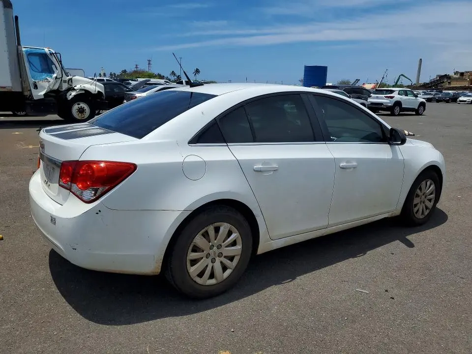 2011 CHEVROLET CRUZE LS  
