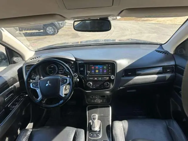 2018 MITSUBISHI OUTLANDER SE