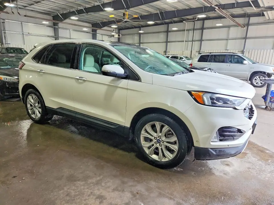 2021 FORD EDGE TITANIUM  