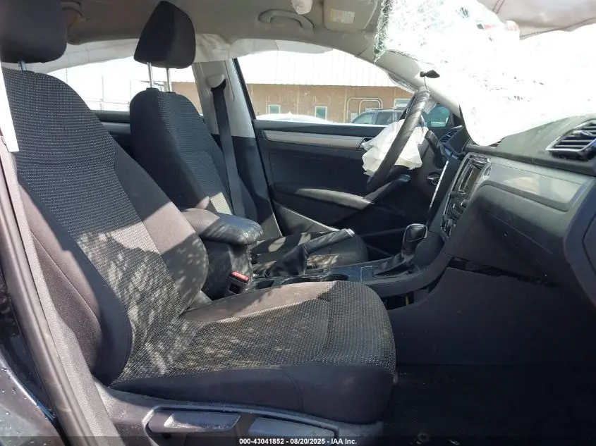 2018 VOLKSWAGEN PASSAT 2.0T R-LINE/2.0T S