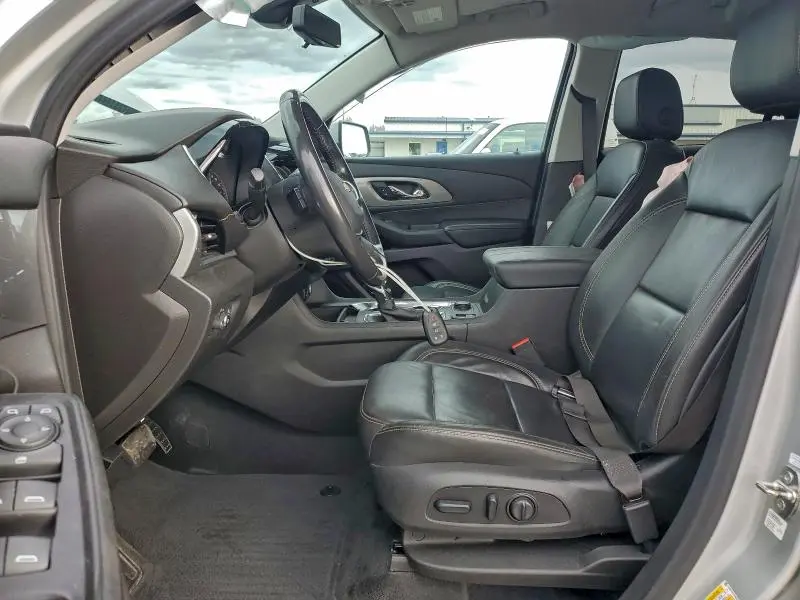 2021 CHEVROLET TRAVERSE LT  