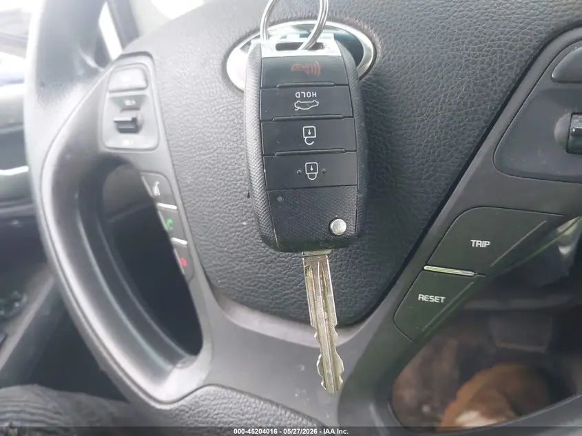 2017 KIA FORTE LX