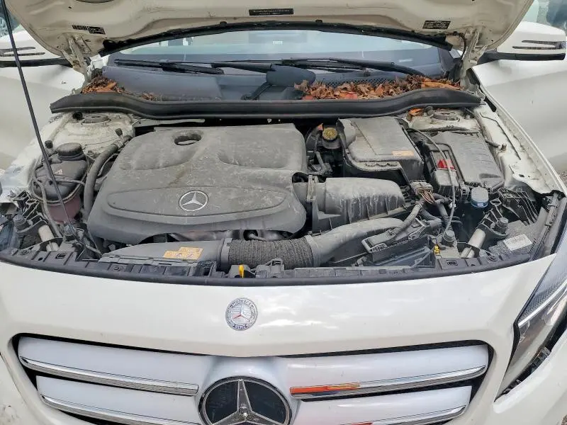 2015 MERCEDES-BENZ GLA 250  