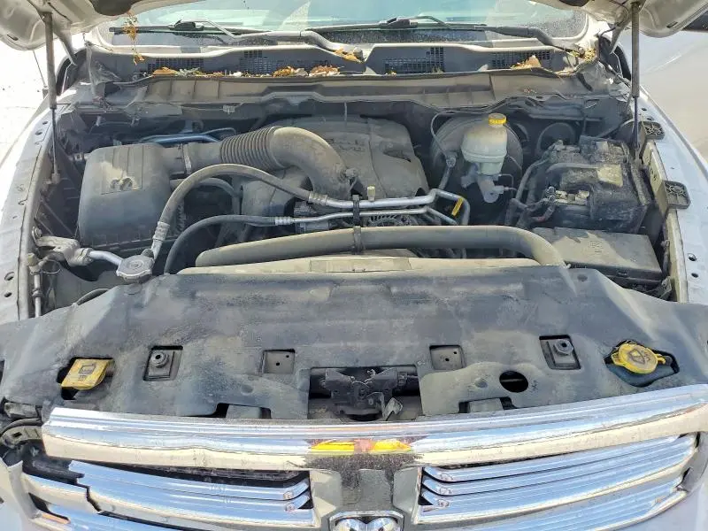 2016 RAM 1500 SLT  