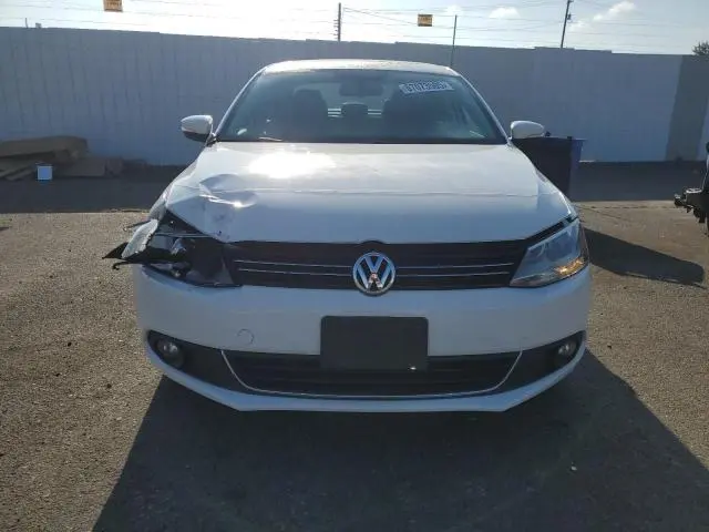 2011 VOLKSWAGEN JETTA SEL  