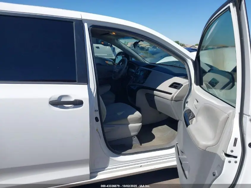 2013 TOYOTA SIENNA L V6 7 PASSENGER