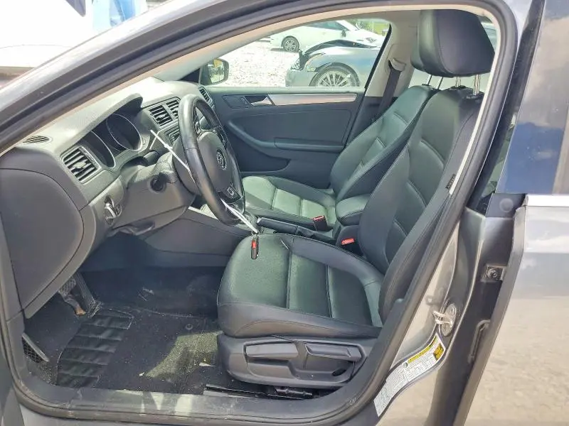 2017 VOLKSWAGEN JETTA SE  