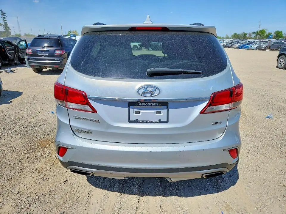 2017 HYUNDAI SANTA FE SE  