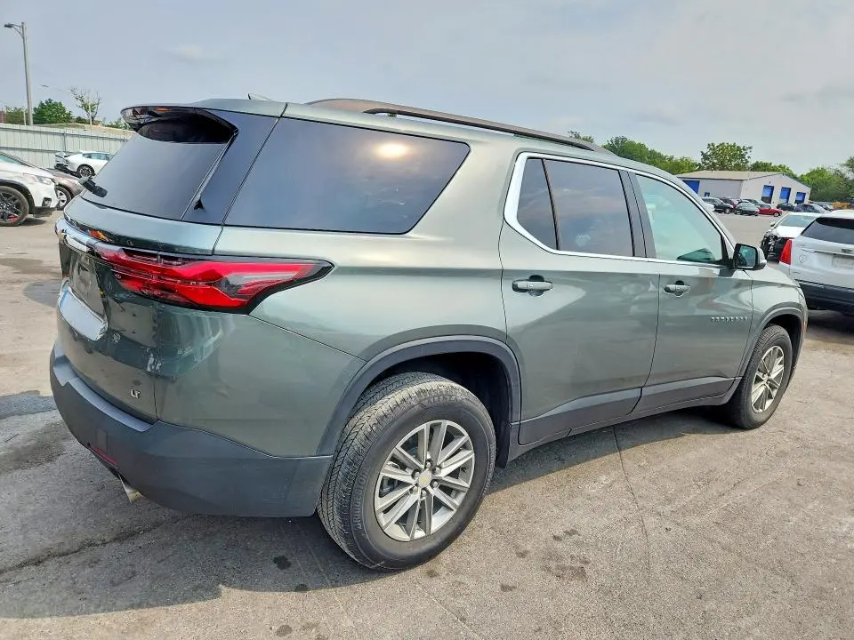 2023 CHEVROLET TRAVERSE LT  