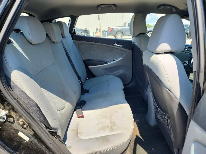 2012 HYUNDAI ACCENT SE  