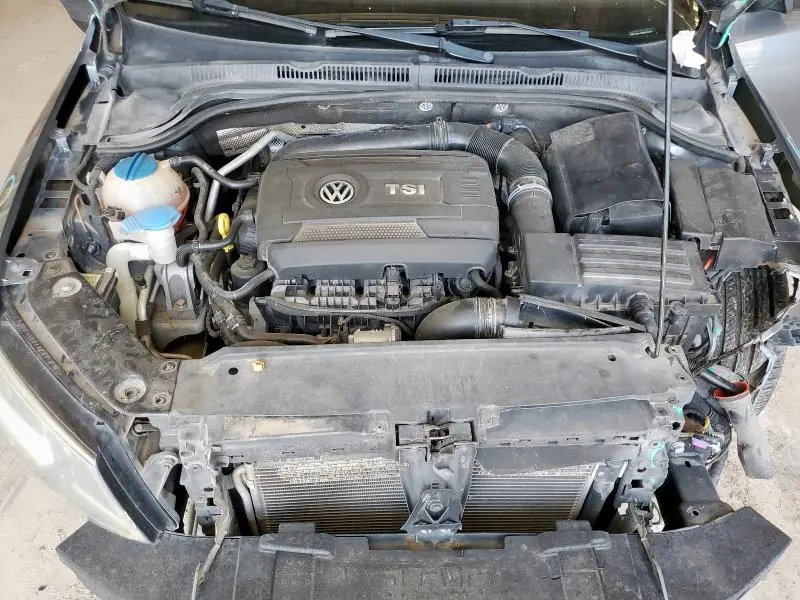 2015 VOLKSWAGEN JETTA SE  