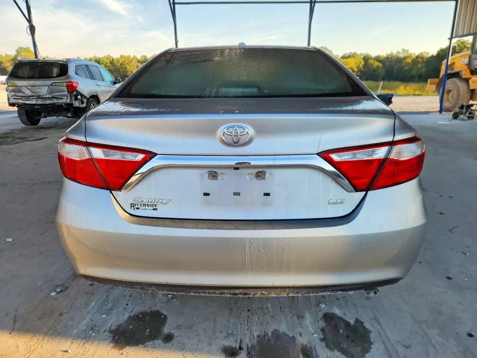 2015 TOYOTA CAMRY LE  