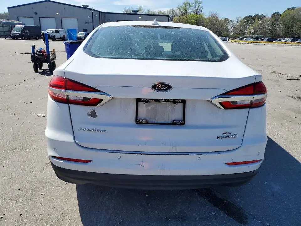 2019 FORD FUSION SE  