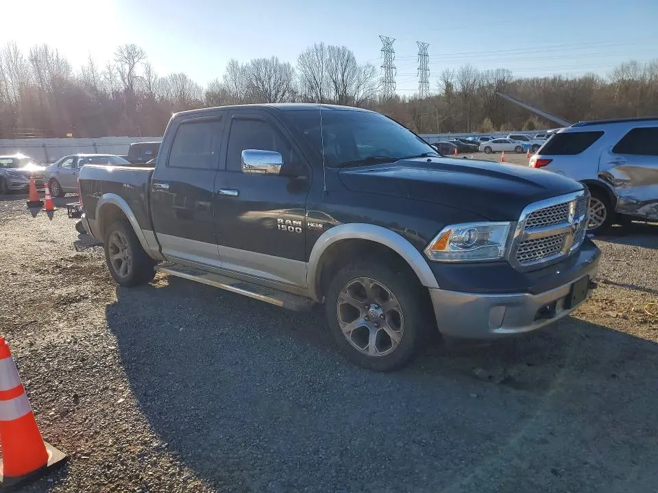 2015 RAM 1500 LARAMIE  
