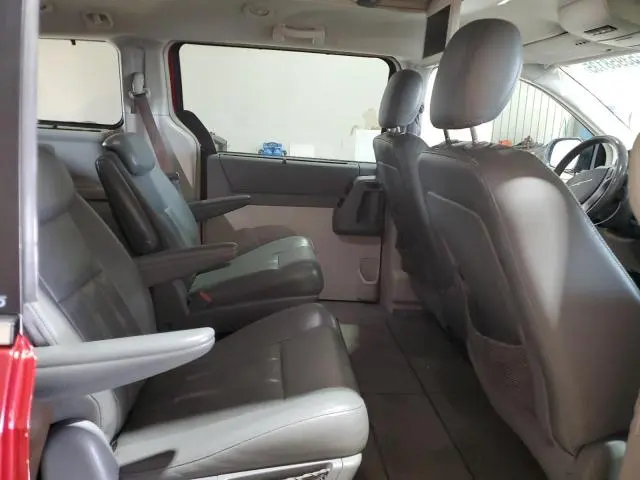 2010 CHRYSLER TOWN & COUNTRY TOURING  