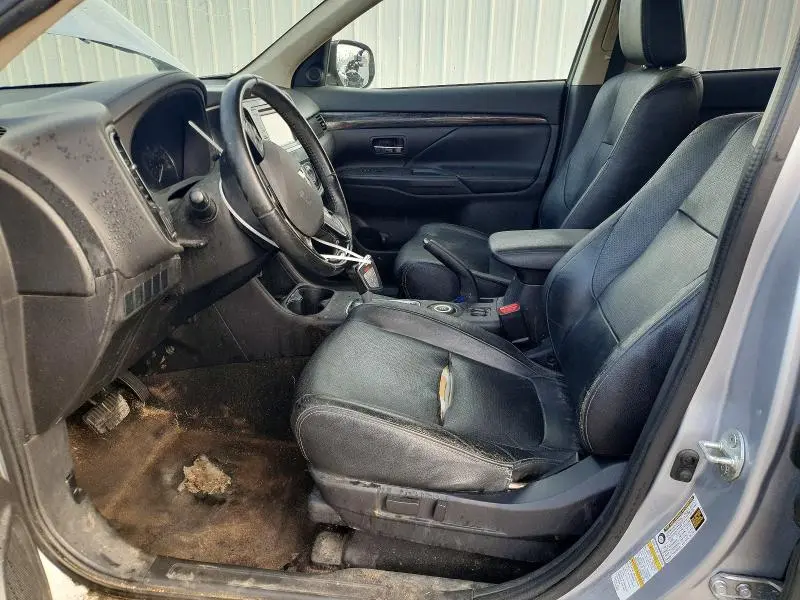 2016 MITSUBISHI OUTLANDER SE  