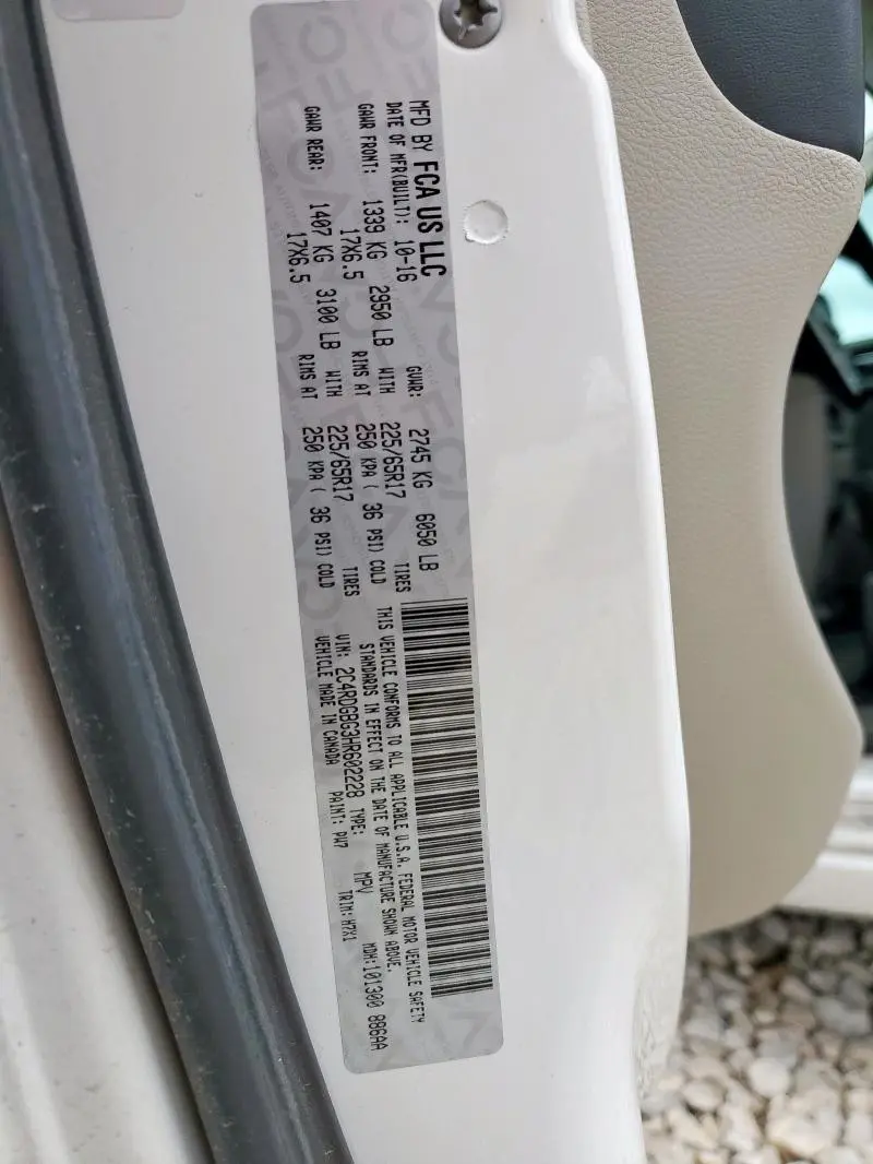 2017 DODGE GRAND CARAVAN SE  