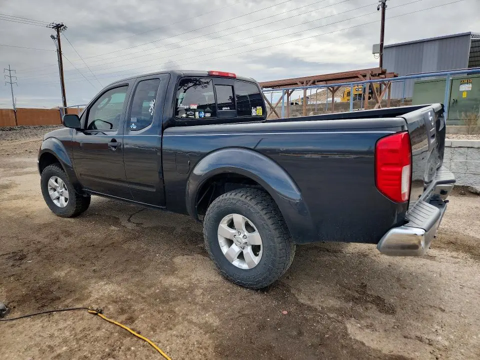 2011 NISSAN FRONTIER SV V6  