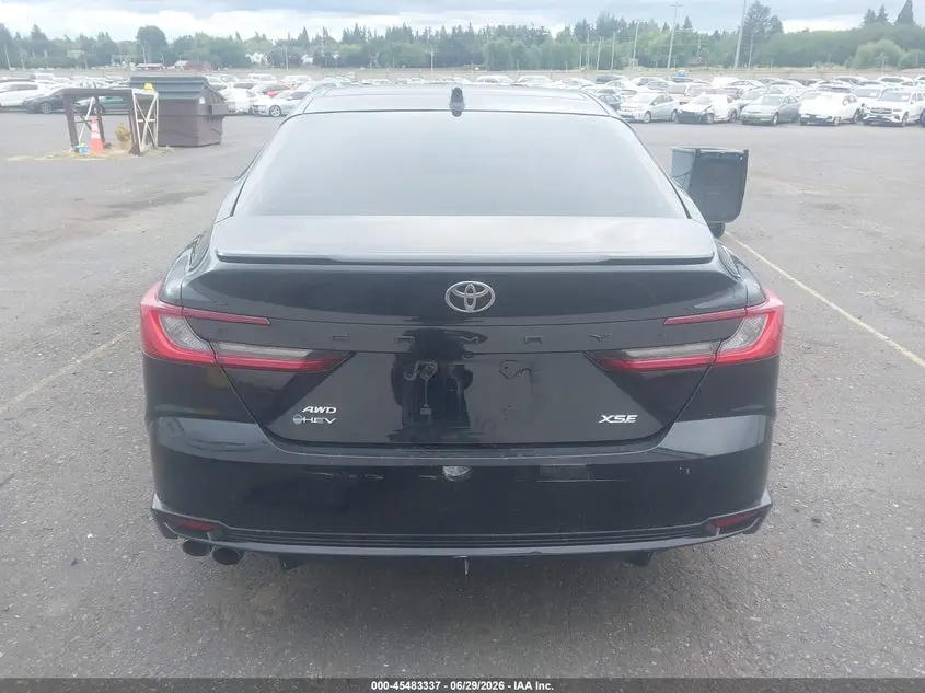 2025 TOYOTA CAMRY XSE