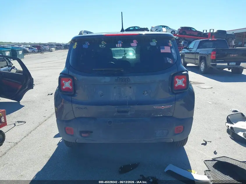 2022 JEEP RENEGADE TRAILHAWK 4X4