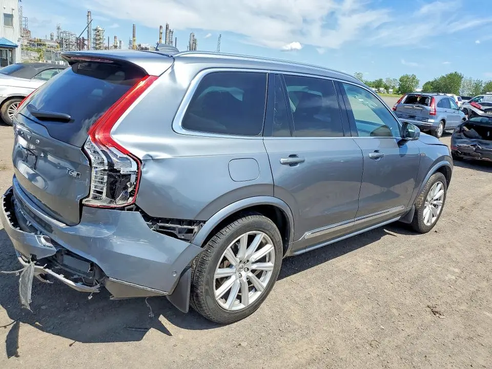 2016 VOLVO XC90 T6  
