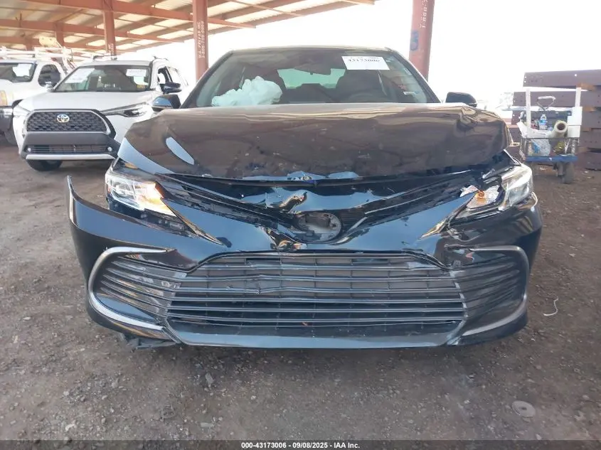 2022 TOYOTA CAMRY LE