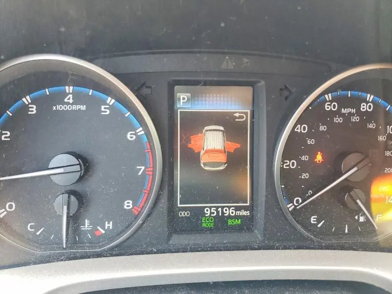 2018 TOYOTA RAV4 XLE  