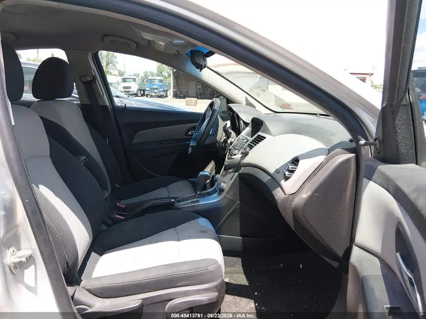 2011 CHEVROLET CRUZE LS
