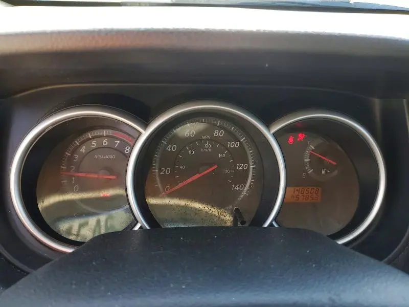 2010 NISSAN VERSA 1.8 S  