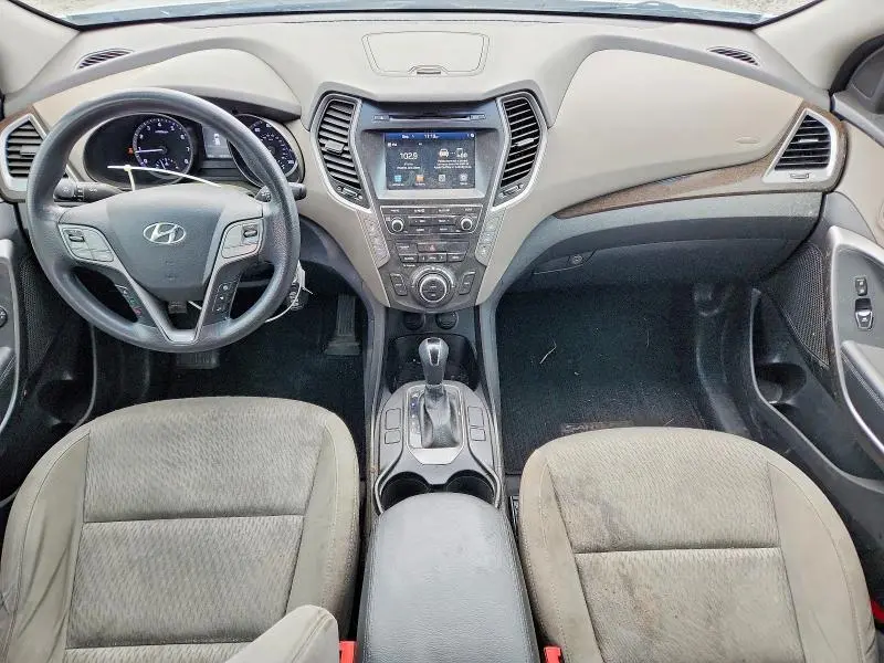 2017 HYUNDAI SANTA FE SE  