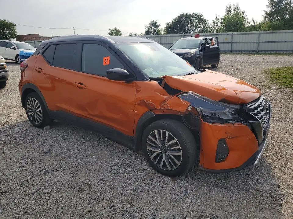 2023 NISSAN KICKS SV  