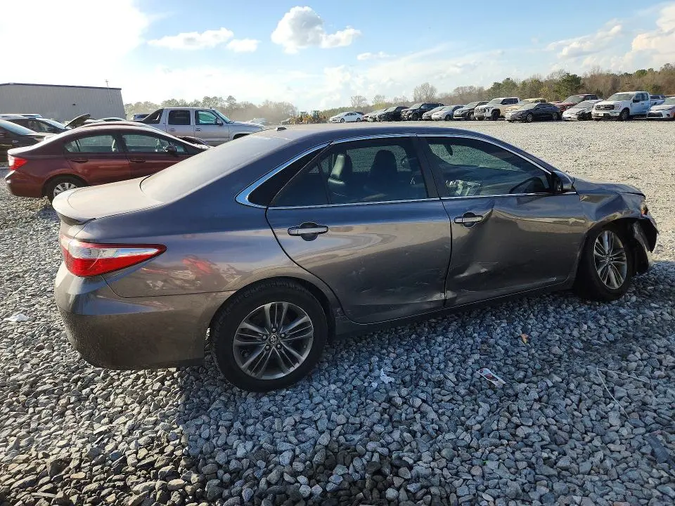 2017 TOYOTA CAMRY SE  